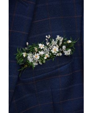 pocket insert pinless boutonniere 