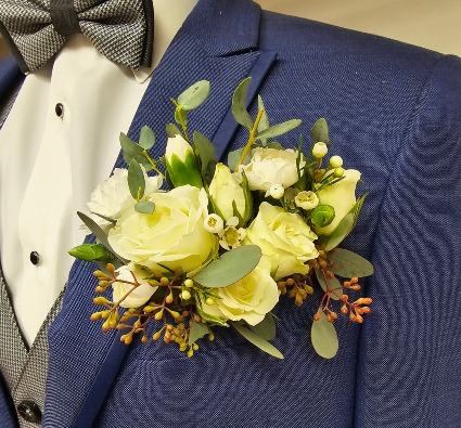Pocket Square White Flowers