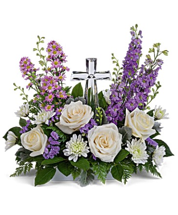 Poised with Love Bouquet Centerpiece in Spokane, WA | FOUR SEASONS PLANT & FLOWER SHOP