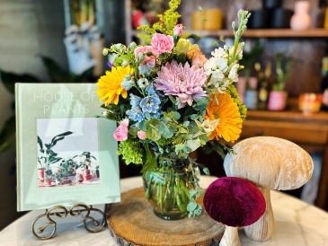 Pop of Color! Floral Arrangement in Brentwood, TN | BRENTWOOD FLOWER SHOPPE