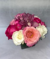 pops of pink  CENTERPIECE