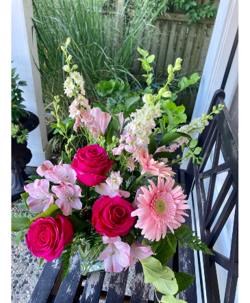 Popular Pink  in Darien, CT | DARIEN FLOWERS