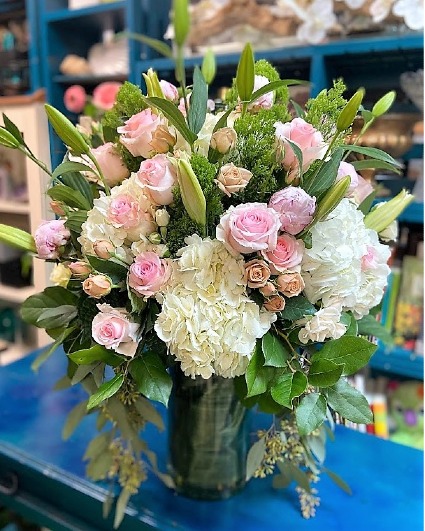 Portrait of Adele Luxury | Modern Flowers