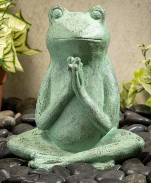 Praying Frog Statue 
