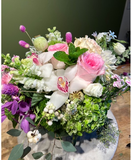 Precios Love Flower Arrangement
