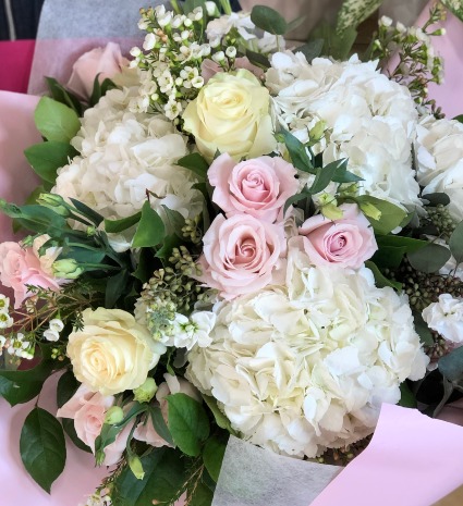 Precious & Pink  Hand-tied bouquet 