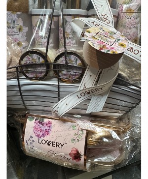 Premium cherry blossom gift set 