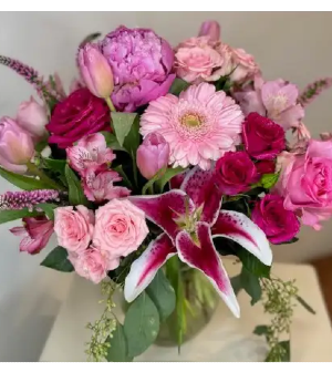 Pretty and Pink! Vased flowers