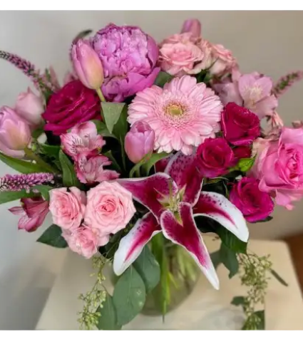 Pretty and Pink! Vased flowers