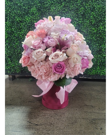 pretty femenine hat box assorted flowers 