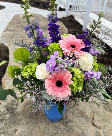 Pretty in Pastels  in Syracuse, IN | Dynamic Floral