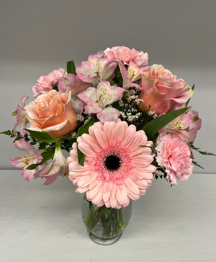 Pretty in Pink Flower Arrangement