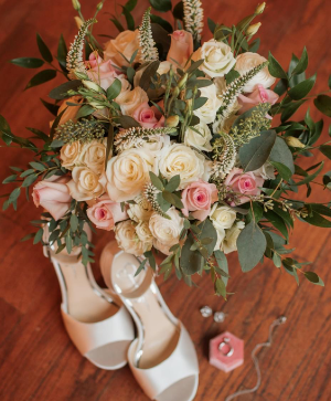Pretty in Pink Handheld Bouquet