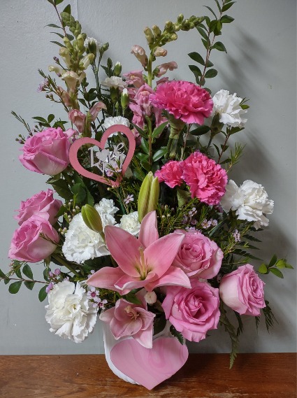 Pretty 'N Pink Fresh Arrangement