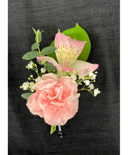 Pretty Pinks Boutonniere Boutonniere