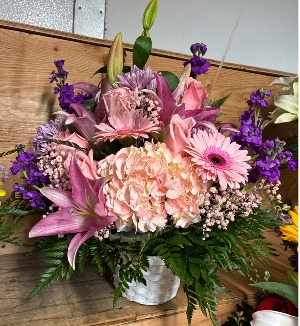PRETTY WITH PINK BASKET