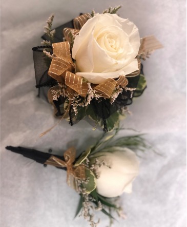 Prom #4  in Aurora, ON | Petal Me Sugar Florist