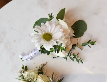 Prom Boutonniere   in Frederick, MD | Maryland Florals