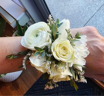 Prom Corsage  in Frederick, MD | Maryland Florals