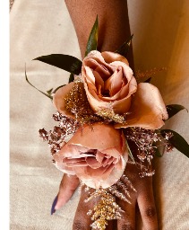PROM CORSAGE PROM