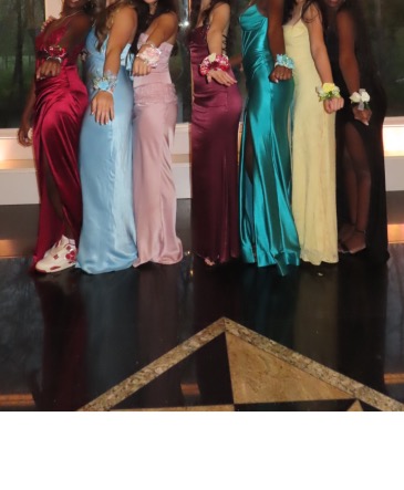 PROM GROUP PACKAGE CORSAGE in Bloomfield, CT | Kayla's Cut Flowers