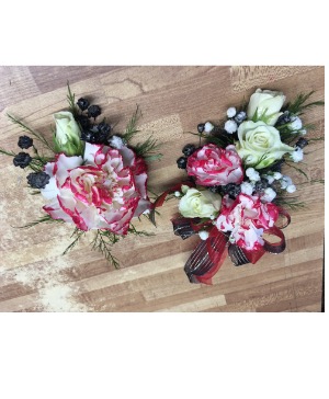 Prom sets Wrist corsage & boutonnière 