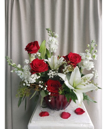 PURE LOVE FLOWER ARRANGEMENT in Hampstead, NC | Surf City Florist