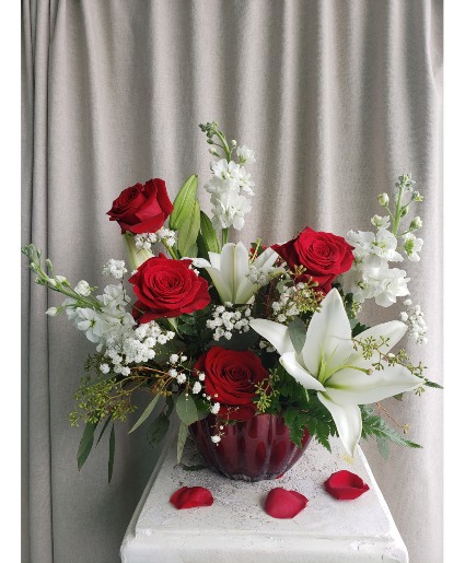 PURE LOVE FLOWER ARRANGEMENT