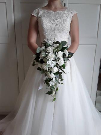 Pure Love Wedding Bouq 