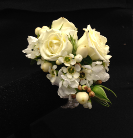 PURE WHITE WONDER Wrist Corsage