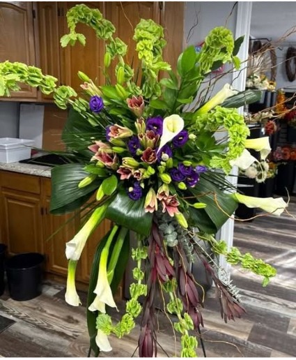 Purple Elegance Easel Spray