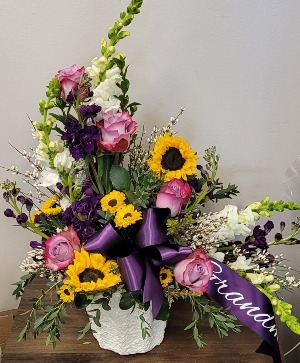 Purple Pleasantries Paper Mache Spray (Personal items not included)