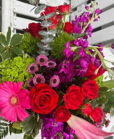 Purples Flower Arrangement in Darien, CT | DARIEN FLOWERS