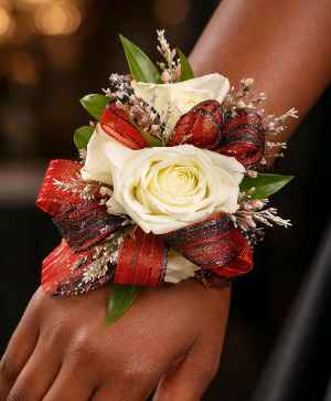QUEEN OF HEARTS Corsage