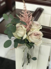 Quicksand Rose row arrangement 