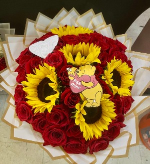 R20: Bouquet of 50 red roses with sunflowers 