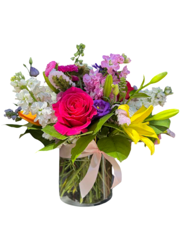 Radiant Garden Vase Arrangement Vase Arrangement in Cleveland, OH | FLORAL AND FRUIT PARADISE 