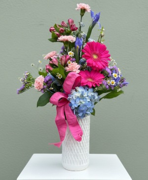 Radiant Grace Ceramic Vase Arrangement