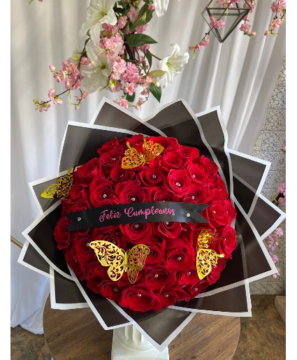 Ramo Buchon Red Roses Arrangement
