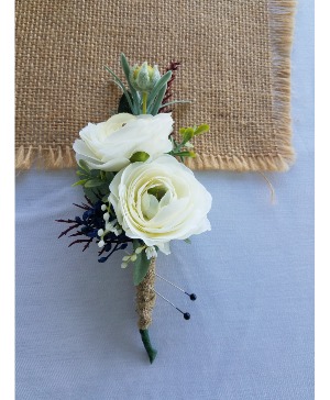 Ranunculas Boutonniere 