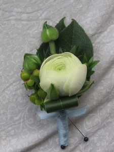 Ranunculus Boutoniere 