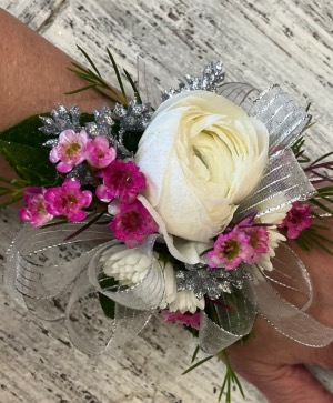 Ranunculus Corsage 