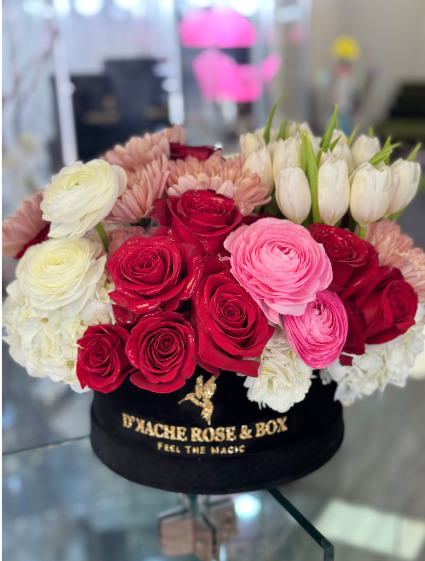 Ranunculus of Elegance Black Box  