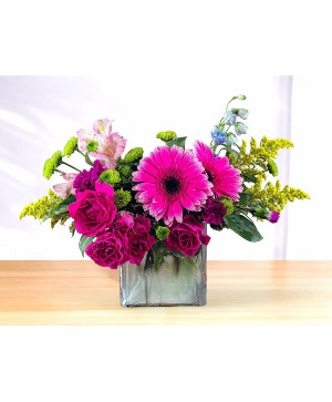 Lemonberry Bloom Vase Arrangement