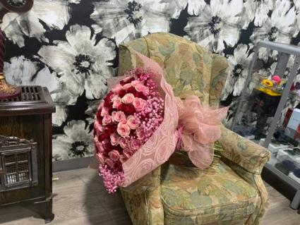 Red and pink 100 roses 