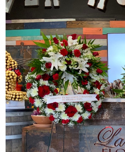 Red and white wreath  24’ wreath 
