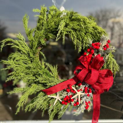 Red Berries & Starfish Artificial Wreath