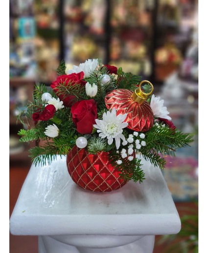 Red Ornament w Red Roses 