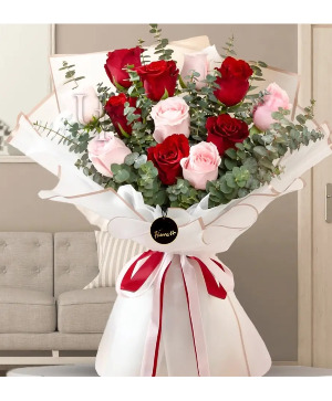   Red  & Pink Roses wrapped Bouquet 