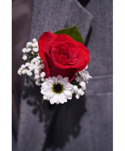 Red Rose Classic Magnetic Boutonniere